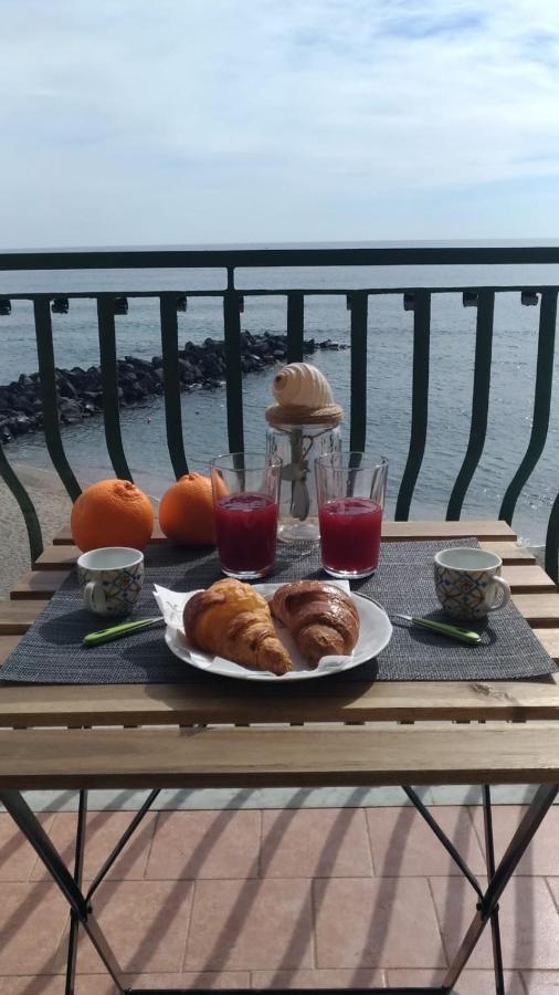 Beachfront جيارديني ناكسوس المظهر الخارجي الصورة